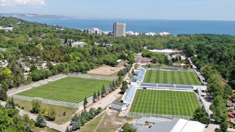 Albena 2026 futbol april 1 Custom