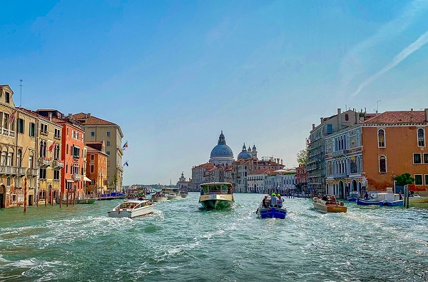 Venecia Grand