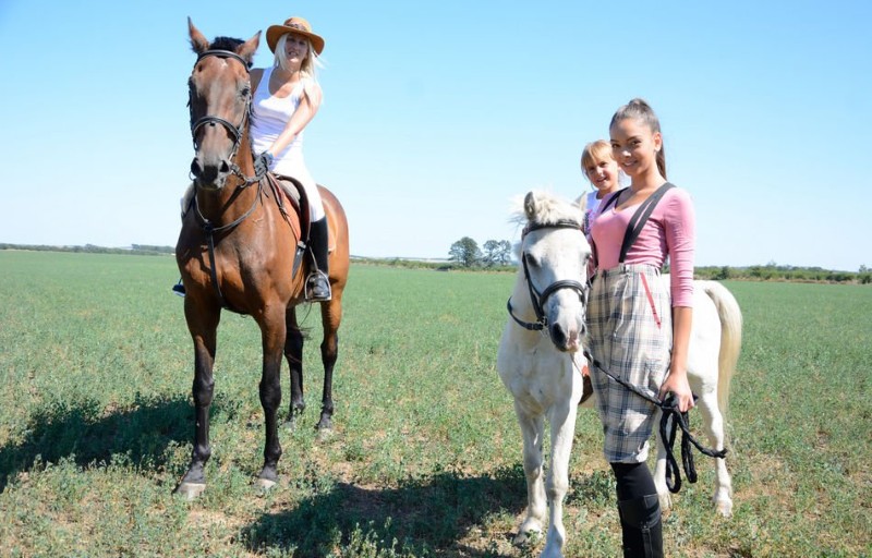 Albena 2026 easter26 3 Custom