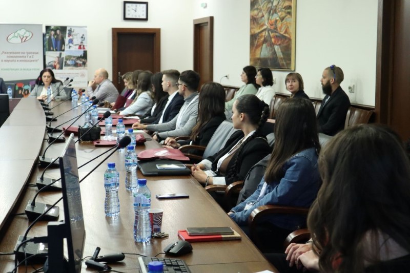 UE 2025 pokolenie Y Z 111