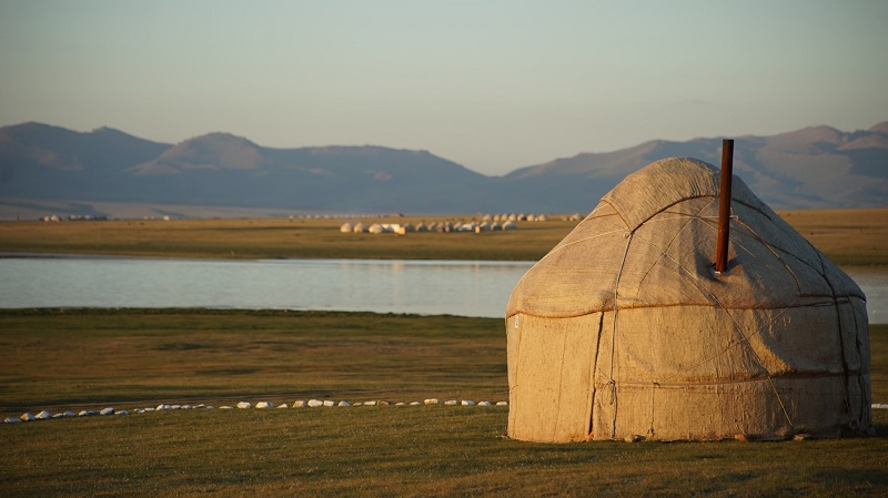 Kirgizstan yurta ezero Isik Son